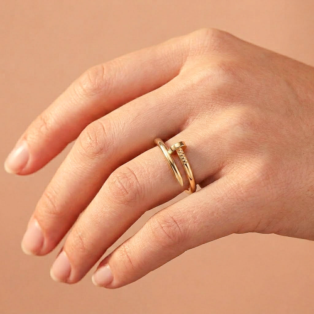 Ring Lady - The Perline Station Stacking